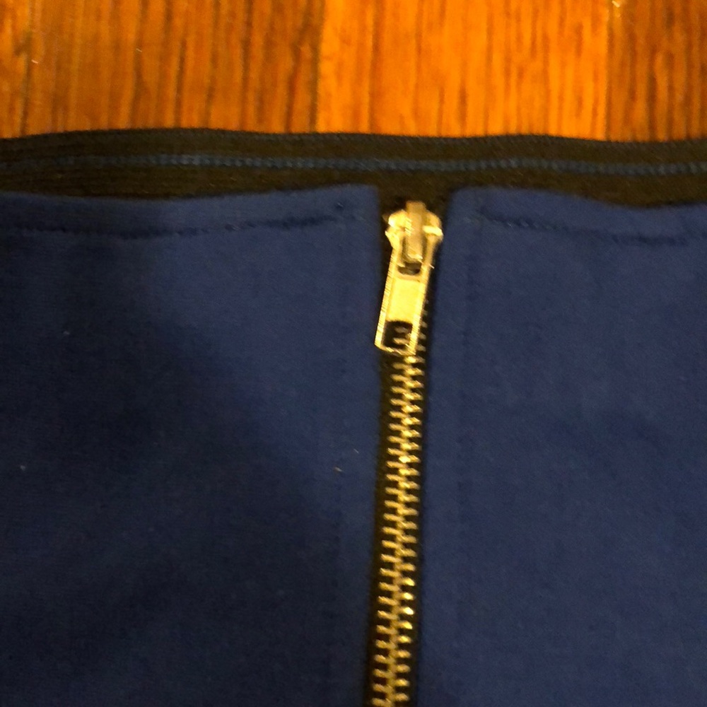 Skirt - Picture 2 of 6